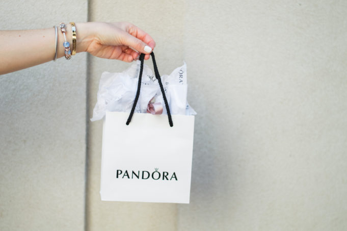 Pandora Bracelet, Pandora Stackable Rings, Pandora Ring, Summer to Fall Style, Draper James Clutch