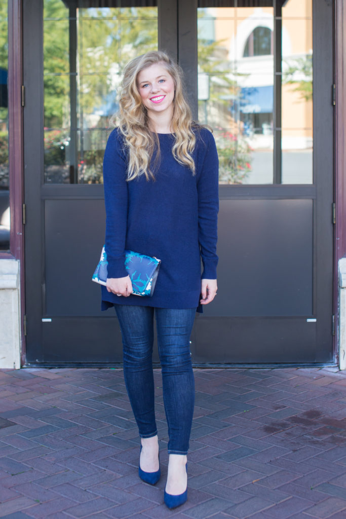 Halogen High/Low Wool & Cashmere Tunic Sweater, Frame Skinny Jeans, Draper James Clutch, Navy Suede Pumps, Fall Style