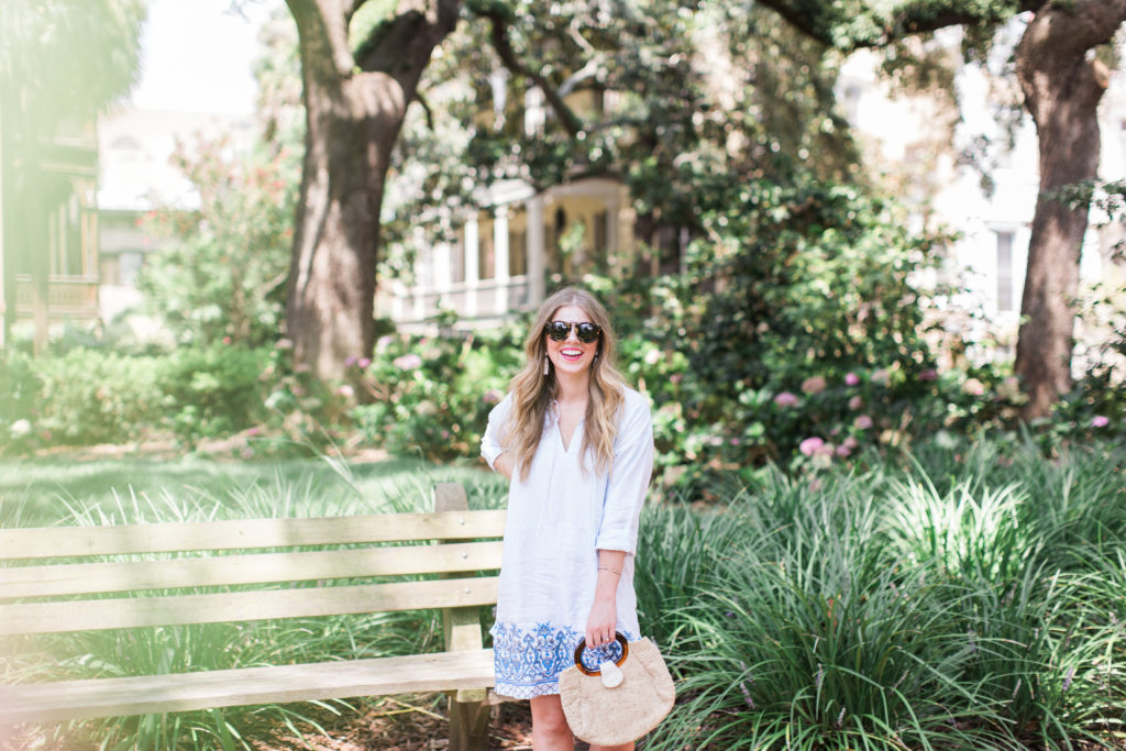 Blue Linen Tunic // Historic District Savannah, GA // Louella Reese Life & Style Blog 