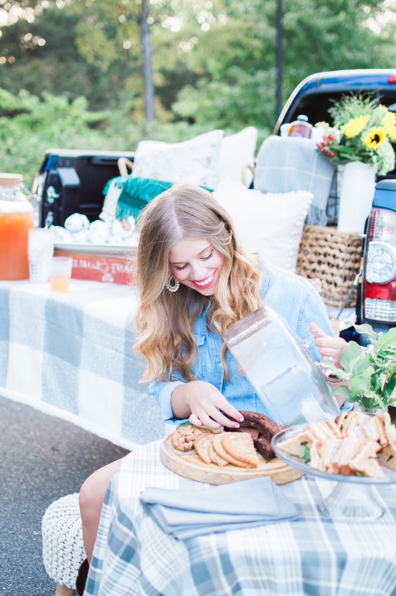 Cozy Chic Tailgate | McAlister's Deli Tailgate | Louella Reese Life & Style Blog