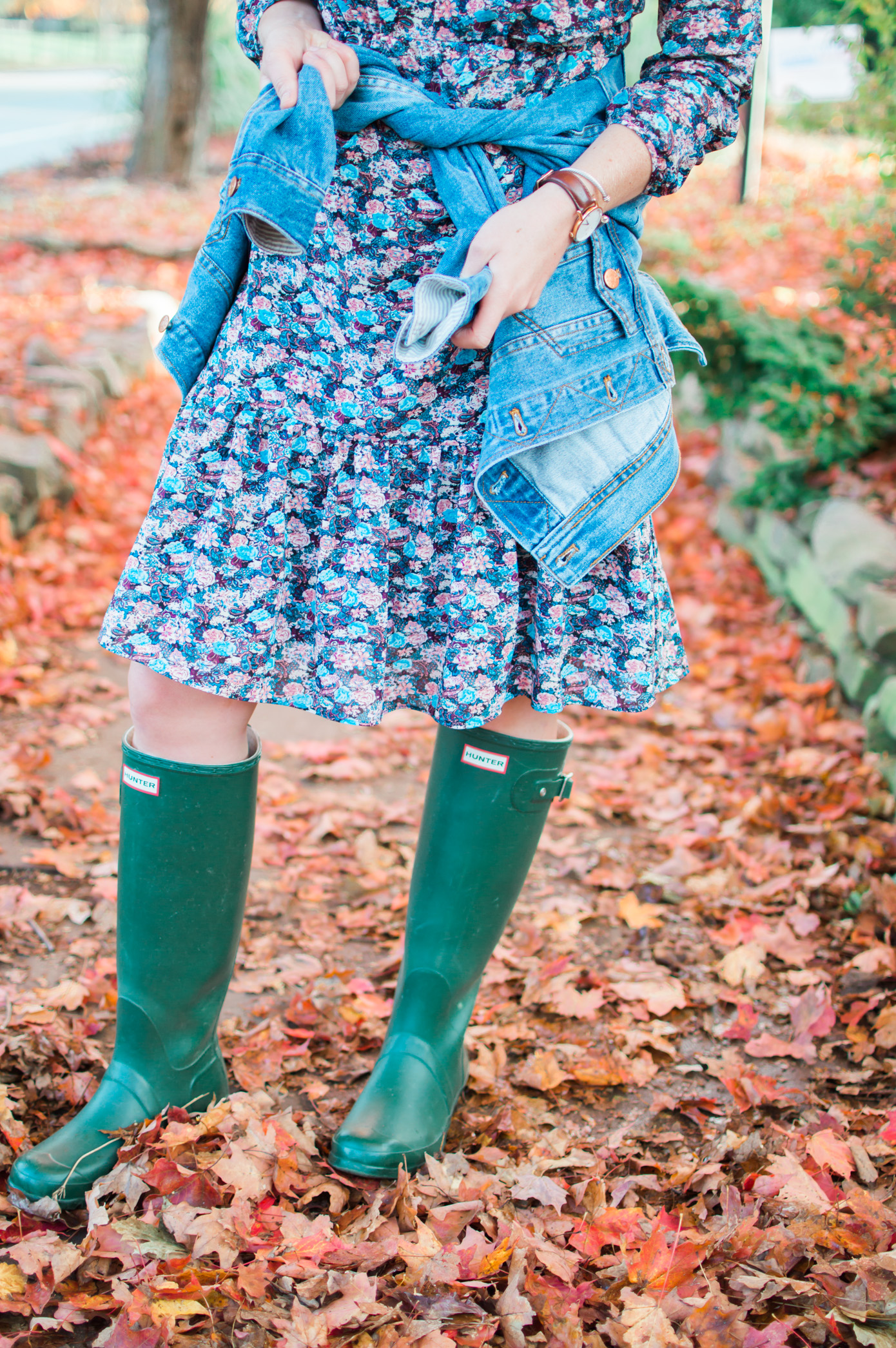 J.Crew Ruffle Hem Dress in Floral Paisley | How to Style Hunter Boots | Louella Reese Life & Style Blog