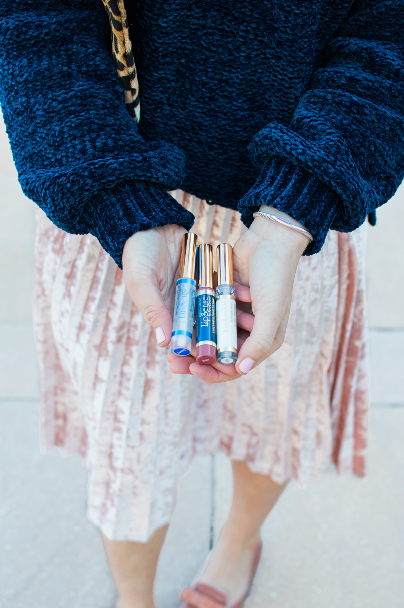 LipSense Review | Holiday Outfit Idea | Louella Reese Life & Style Blog