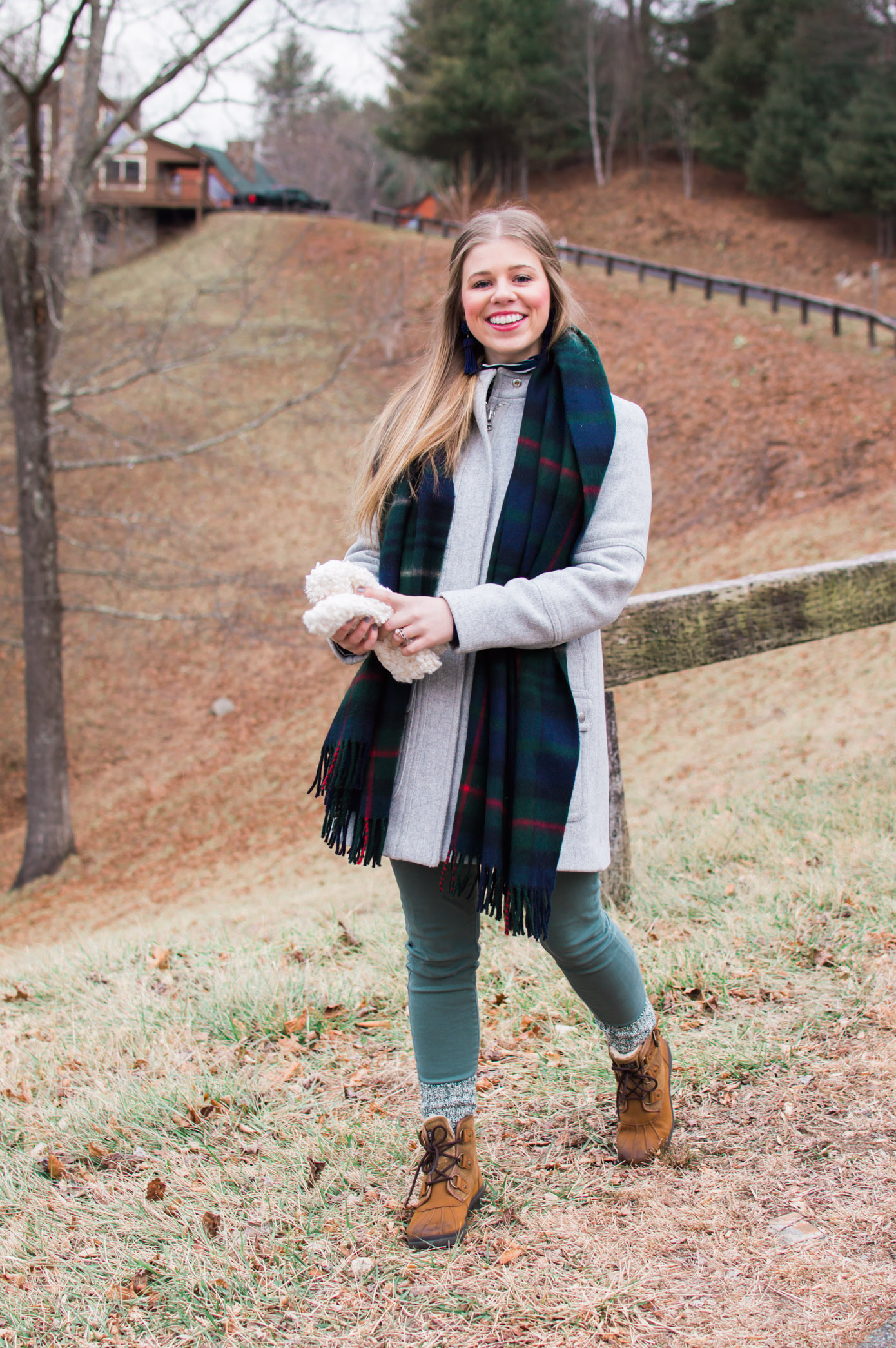 Mountain Weekend Essentials | The BEST Winter Weather Boots | Louella Reese Life & Style Blog