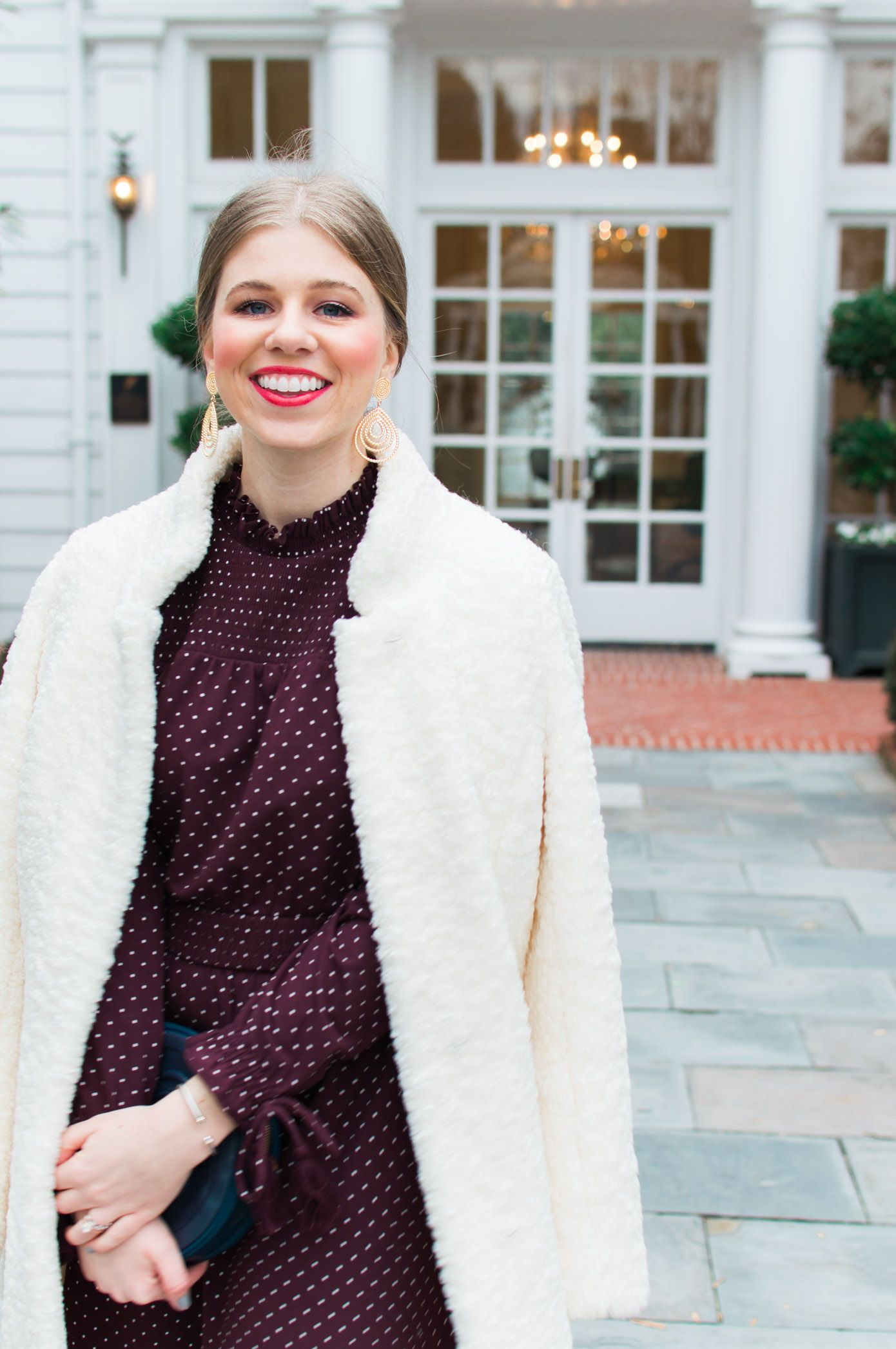 Valentine's Day Date Outfit Idea | Chic Winter Date Night Look | Louella Reese Life & Style Blog 
