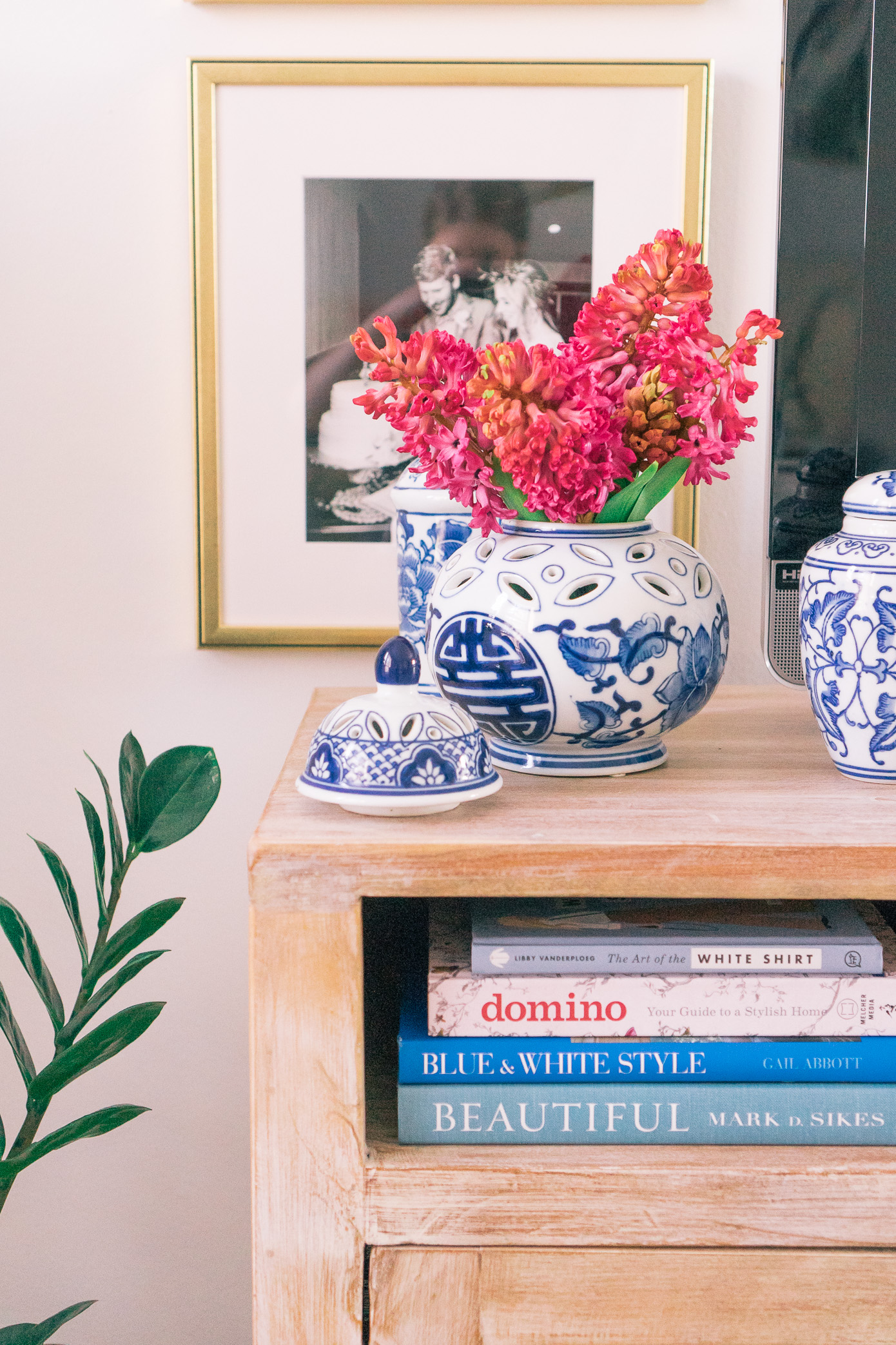 How to Style Your Coffee Table Books | Louella Reese Life & Style Blog