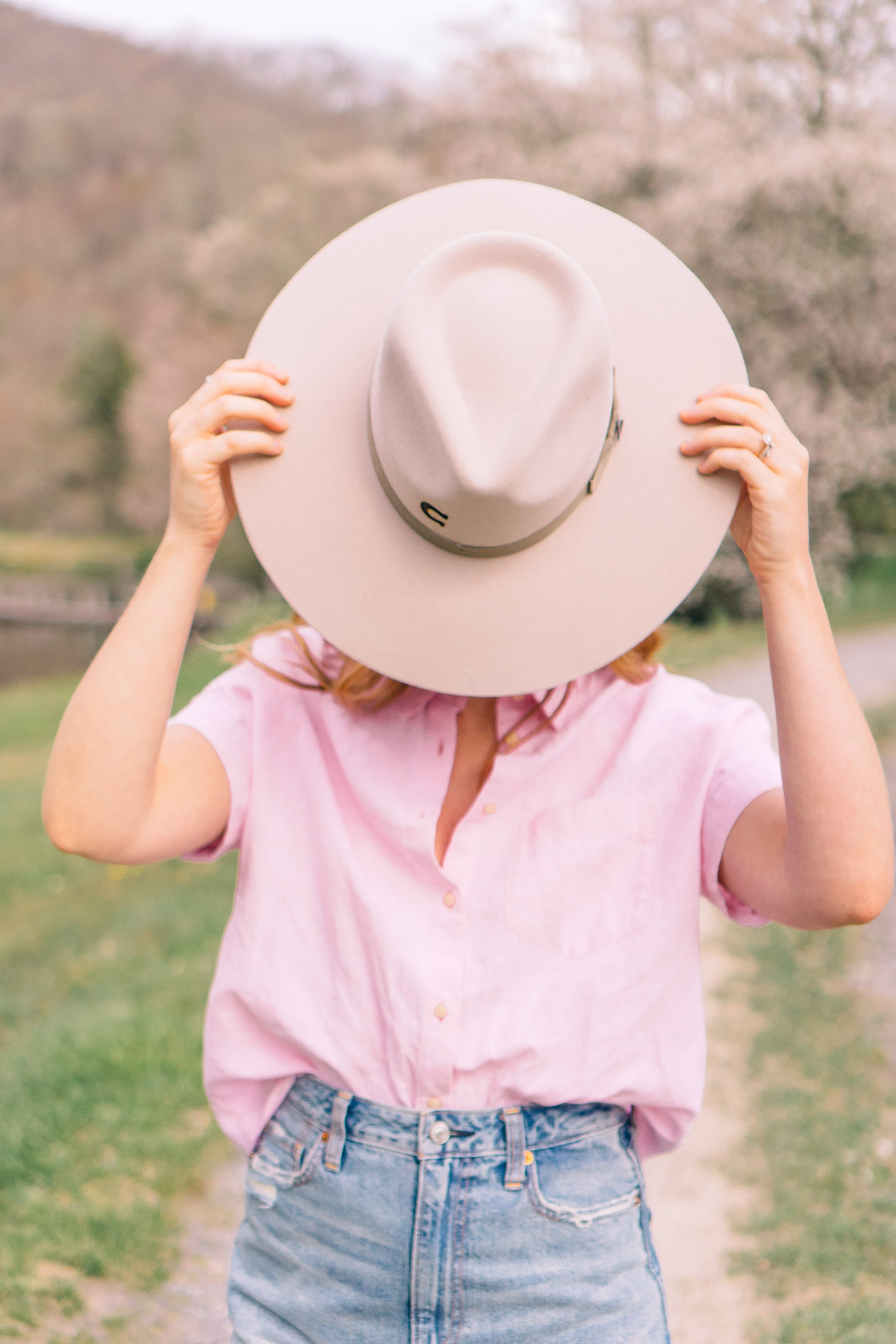 Ranch Weekend Style, Felt Cowboy Hat | Louella Reese Life & Style Blog