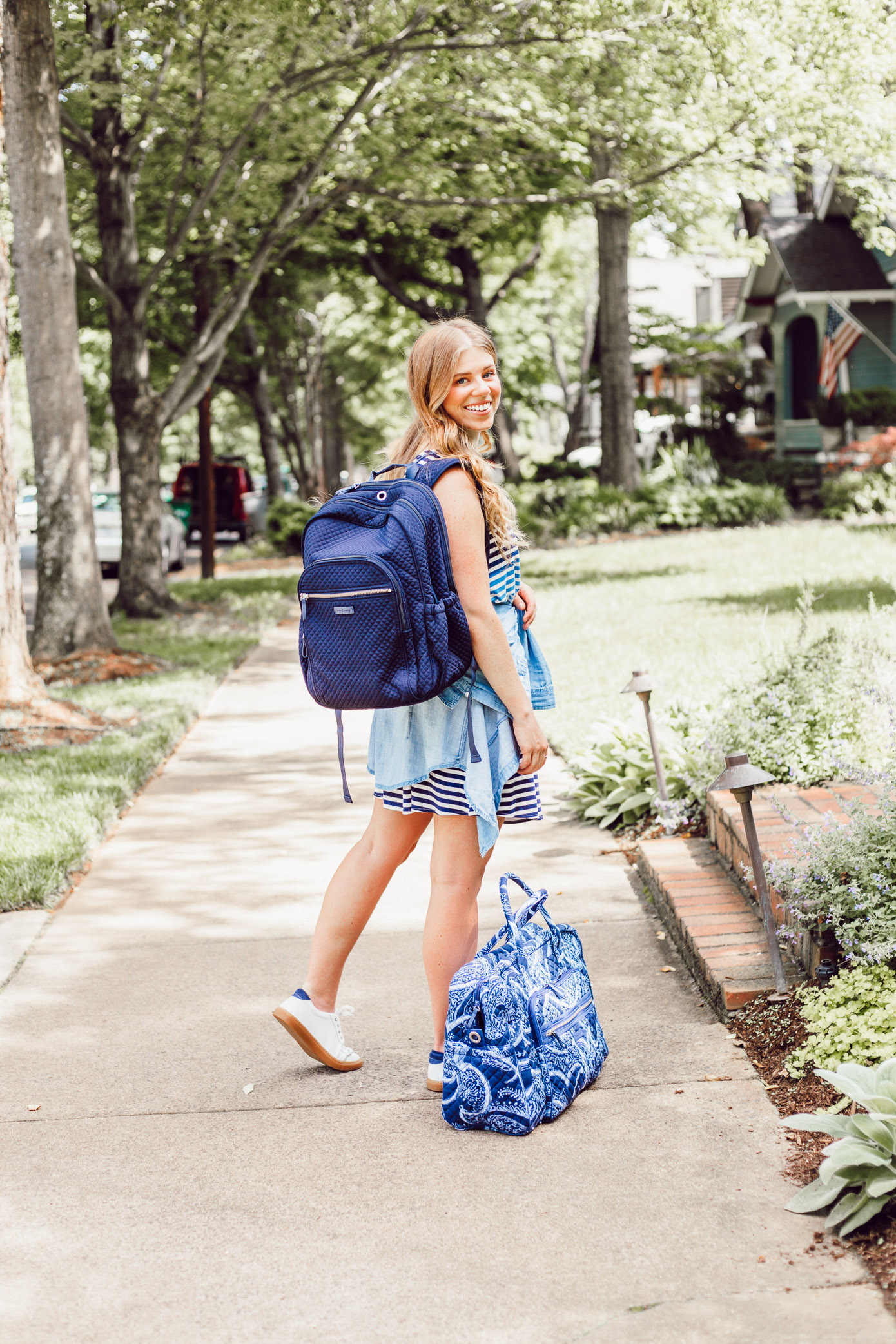 Summer Travel Packing Tips | Casual Summer Travel Outfit and Perfect Travel Backpack | Louella Reese Life & Style Blog