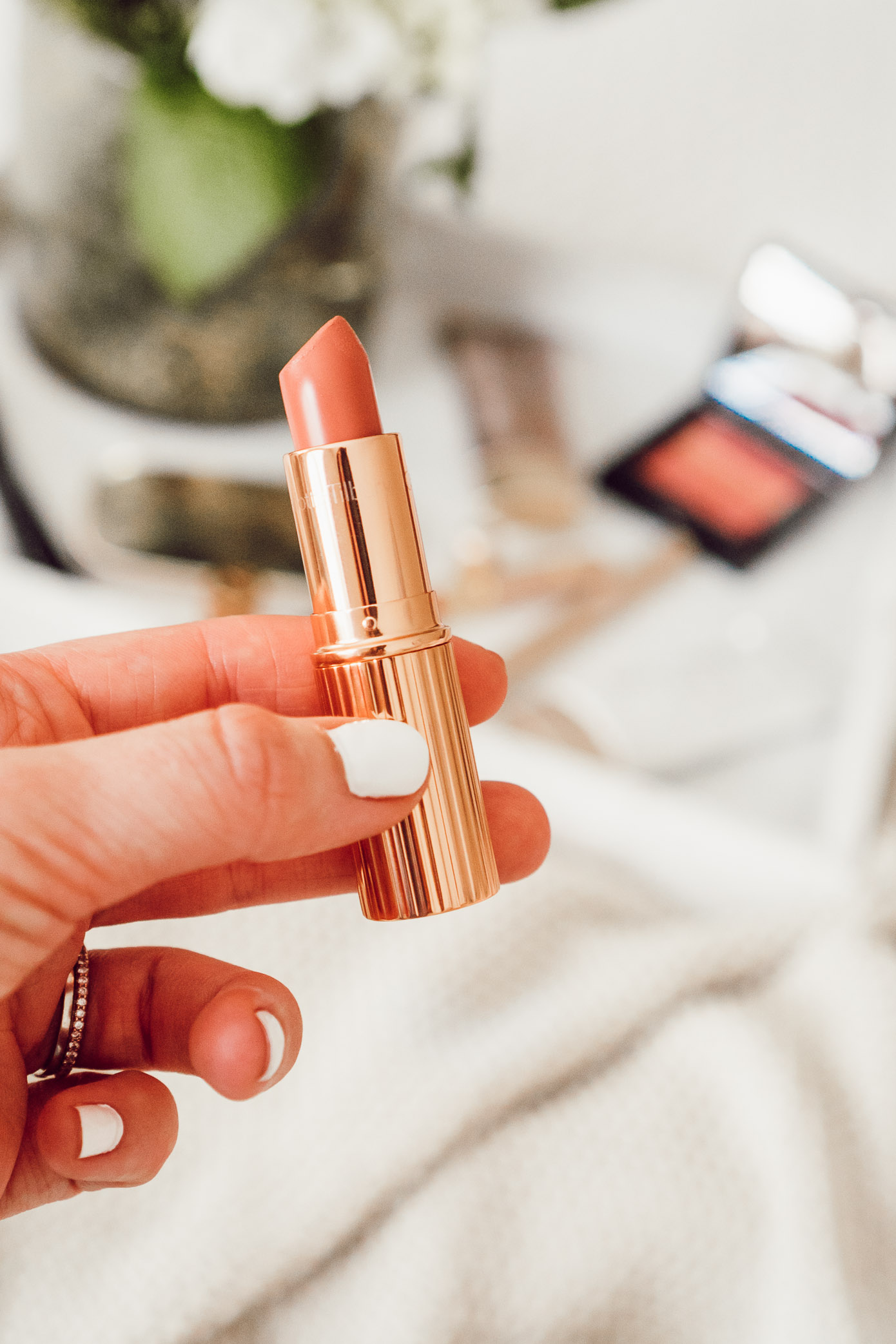 Summer Everyday Makeup | The Perfect Nude Lipstick for Summer 2018 | Louella Reese Life & Style Blog #summermakeup #everydaymakeup
