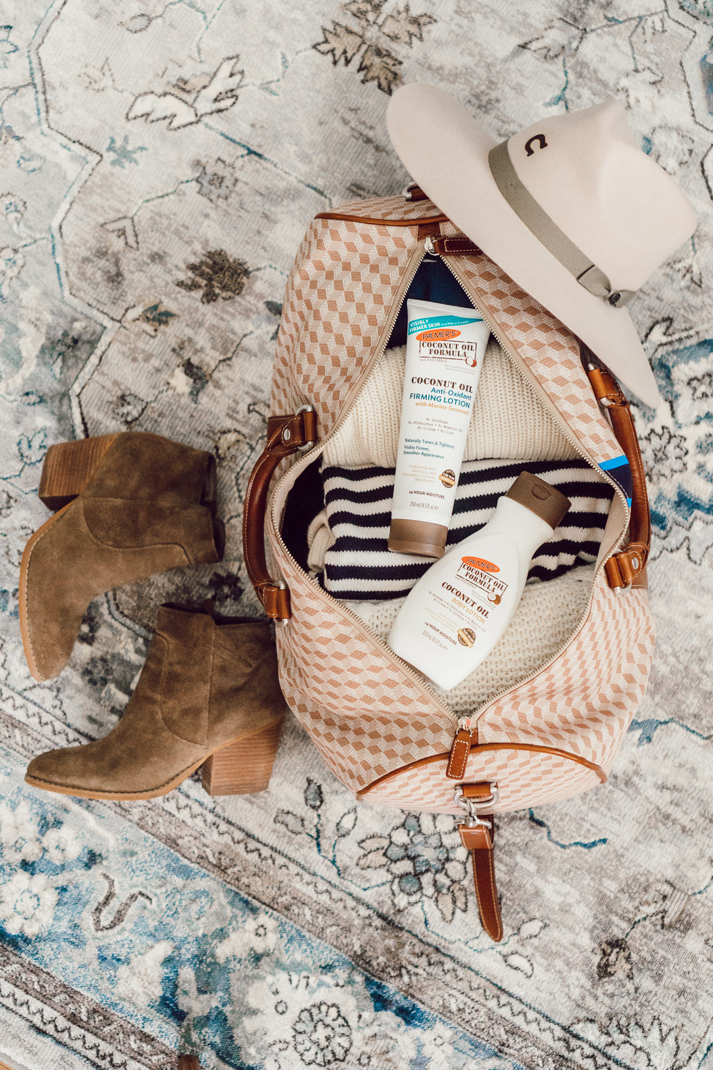 Palmer's Coconut Oil Skincare Products | Five Ways to Hydrate Your Skin While Traveling featured on Louella Reese