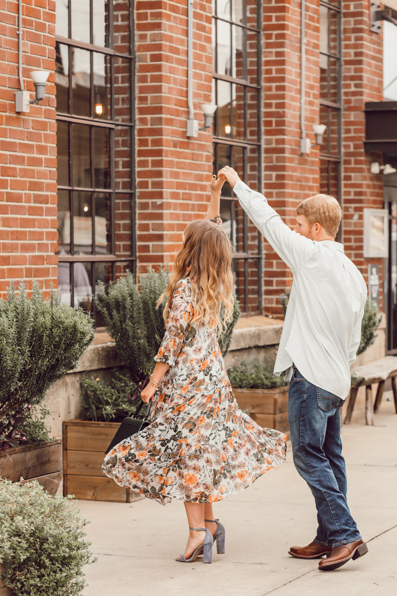 Fall Floral Midi Dress for Date Night | Date Night Beauty Tips featured on Louella Reese Life & Style Blog