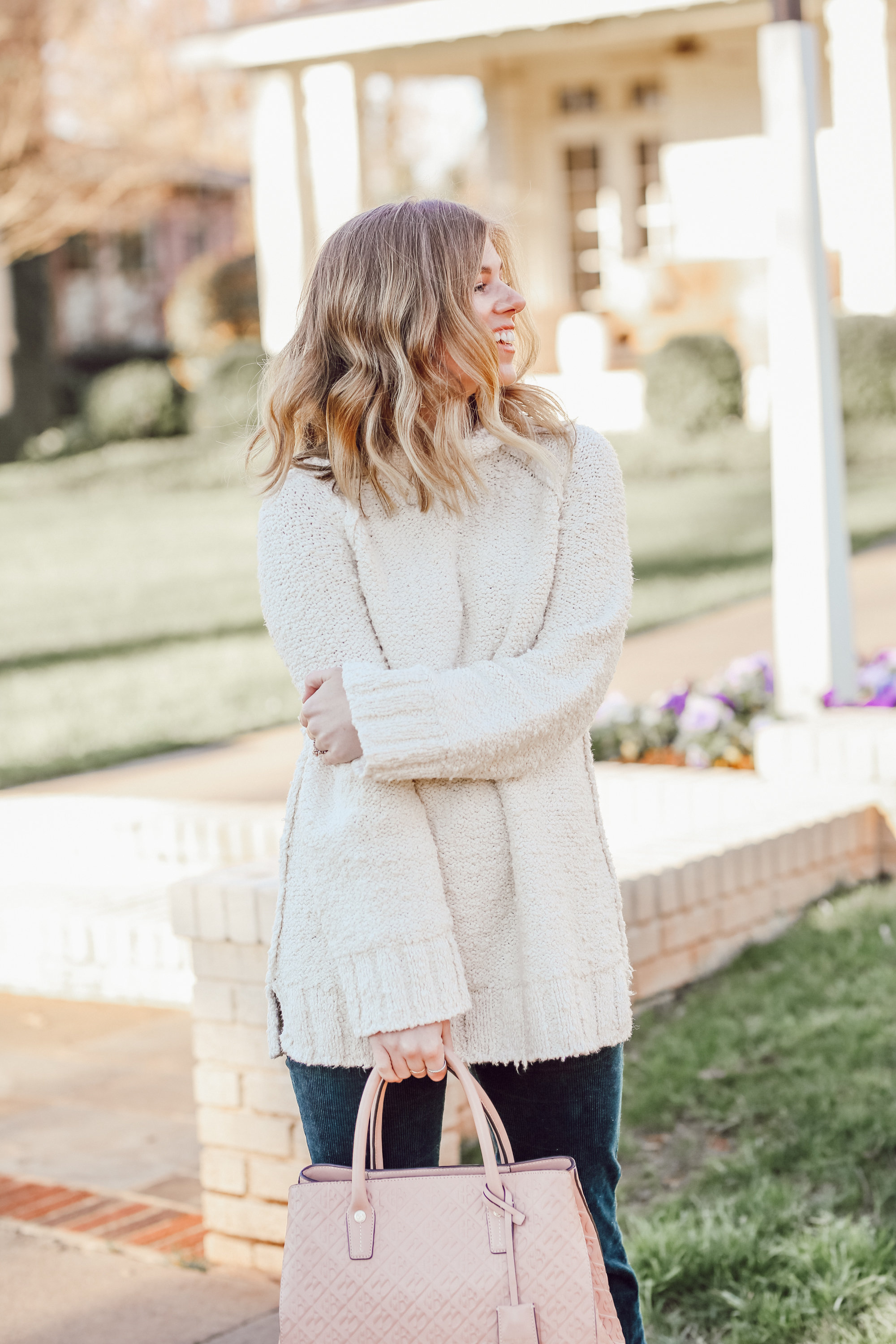 The Perfect Everyday Neutral Sweater | Blunt Lob Haircut | Louella Reese