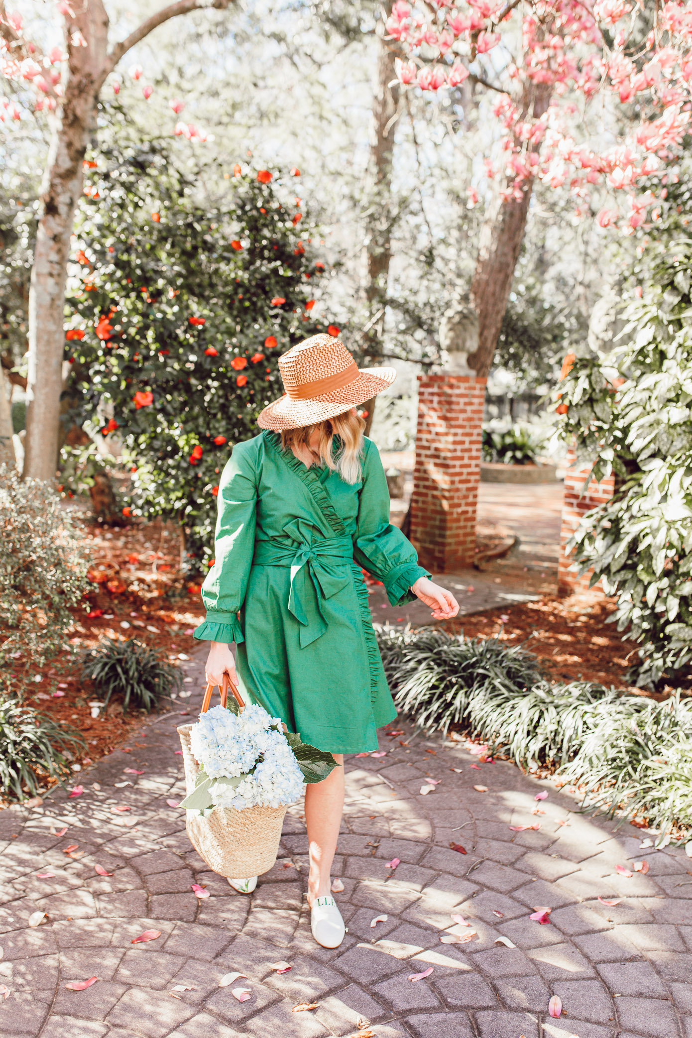 The cutest preppy green dress for spring and summer parties | Louella Reese