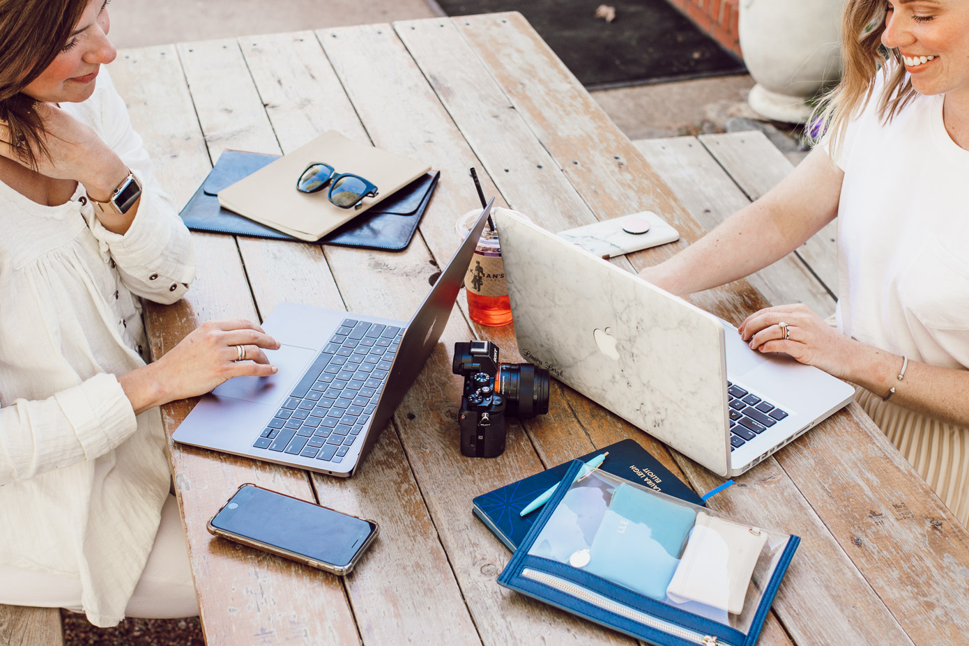 Working Outdoors in the Spring | Coffee Shop Set Up | Louella Reese