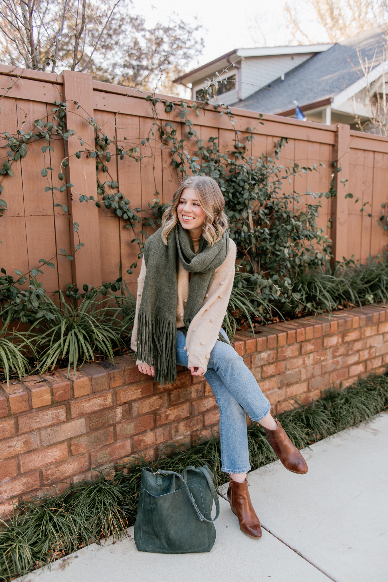 20 Things I want to Make Happen in 2020 | 2020 Goals | Olive Scarf, Pom-Pom Sweater | Louella Reese