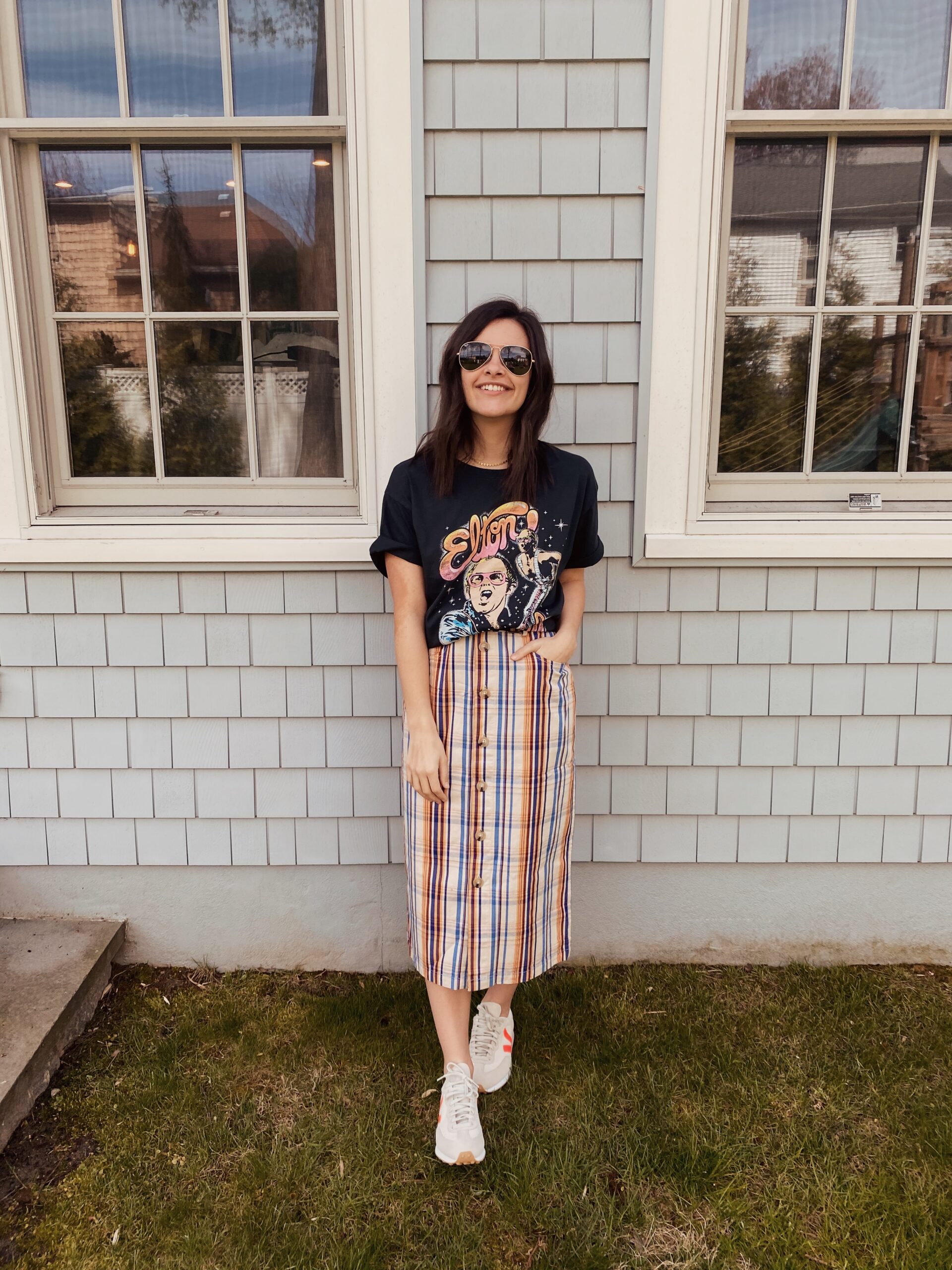 Five Ways to Style a Graphic Tee for Spring | Louella Reese