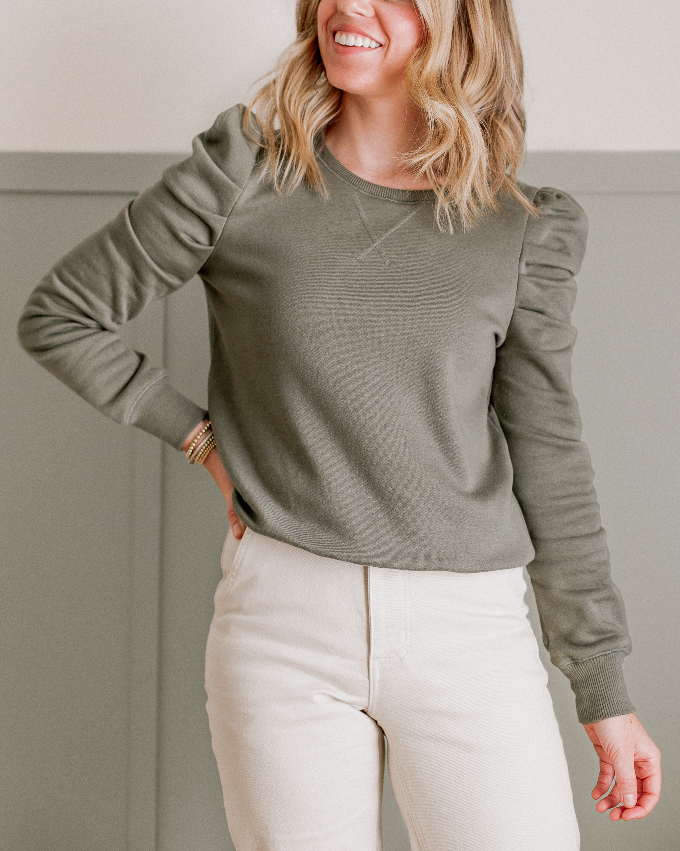 Puff Sleeve Sweatshirt | Janine Sweatshirt | Louella Reese