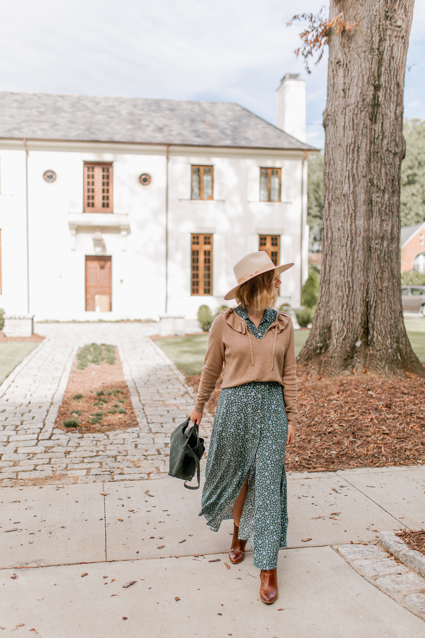 How to Style Maxi Dresses for Fall | Channeling My Inner Beth Dutton from Yellowstone